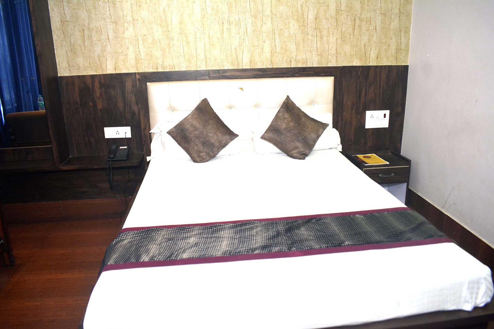 Deluxe Room 4